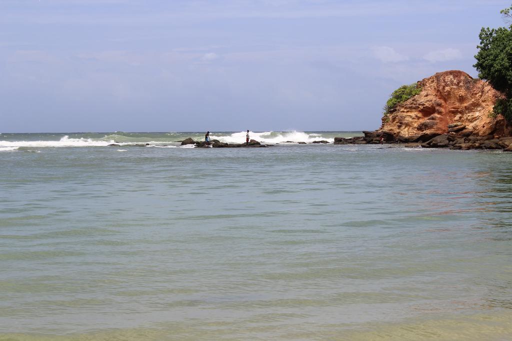 Lion Palace Weligama Bagian luar foto