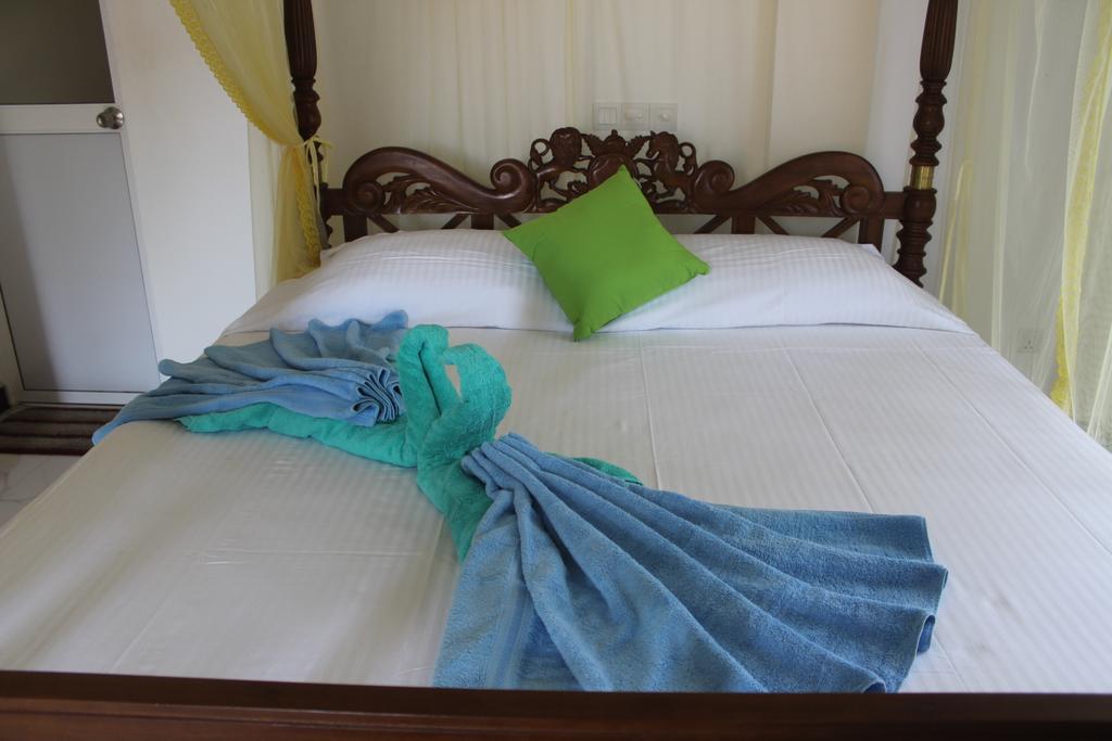 Lion Palace Weligama Bagian luar foto